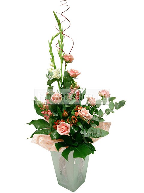 Букет из роз и гладиолусов «Элегантные розы»