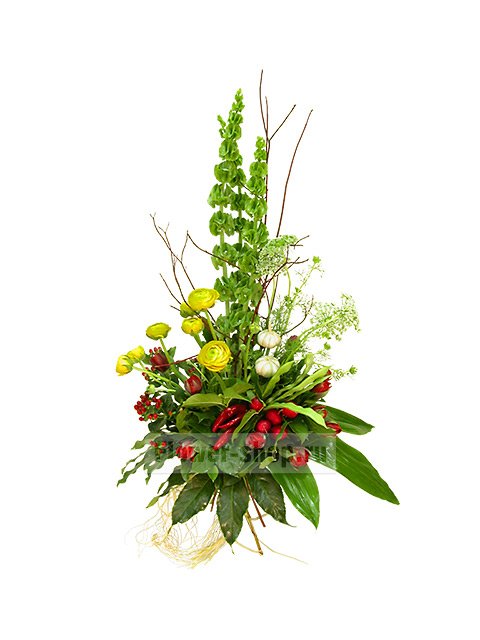 Букет из экзотических цветов «Натюрморт с перцем»