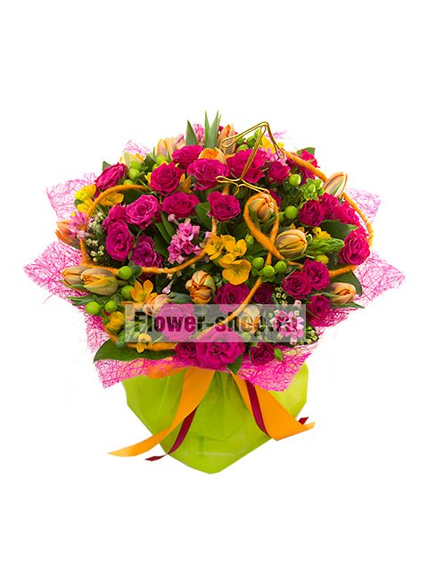 Букет из тюльпанов, роз, орнитогалума и боувардии «Для Стрельца»