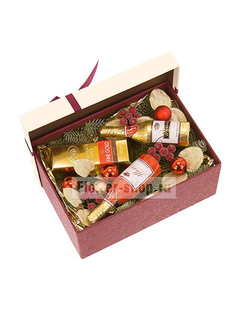 Новогодняя композиция в подарочной коробке «Все будет в шоколаде!»
