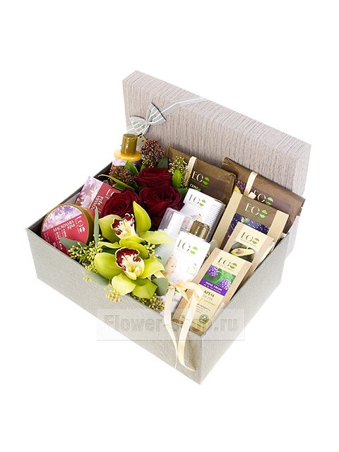 Композиция из роз и орхидей в коробке «Мать и дитя»