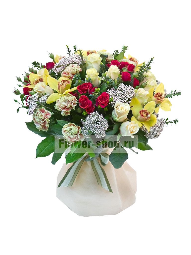 Букет роз, гвоздик, орхидей и озотамнуса «Кашемир»