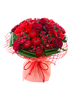Букет с ранункулюсами, анемонами и розами «Сердце красавицы»