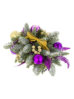 Новогодняя композиция с еловыми ветками «Лиловый сувенир»