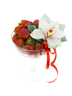Композиция с ягодами и орхидеей «Клубничный мохито»