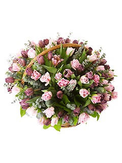 Корзина из коричневых и розовых тюльпанов «Свидание с весной»