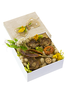 Композиция в коробке из сухоцветов «Осенняя кладовая»