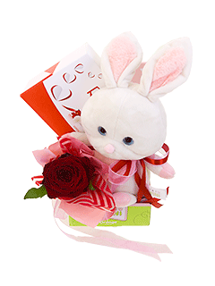 Композиция из розы с мягкой игрушкой «Зайка с подарками»