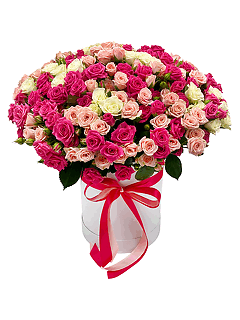 Букет из кустовых роз в шляпной коробке «Волшебство роз»