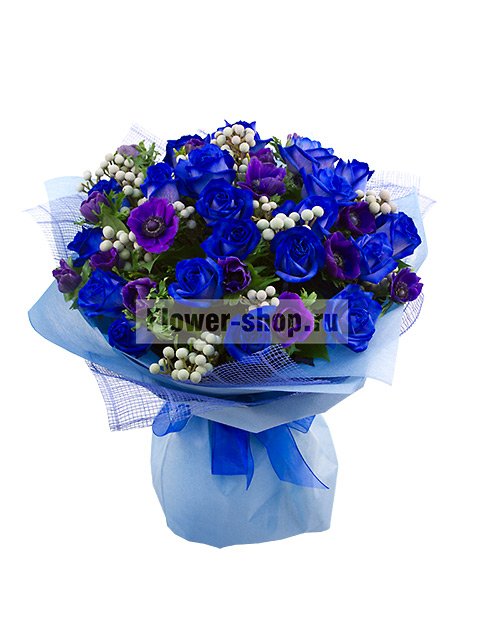 Букет из синих роз и анемонов «Сапфир»