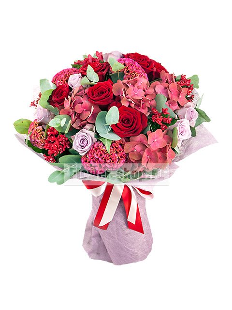 Букет с розами и гортензиями «Королева сердец»