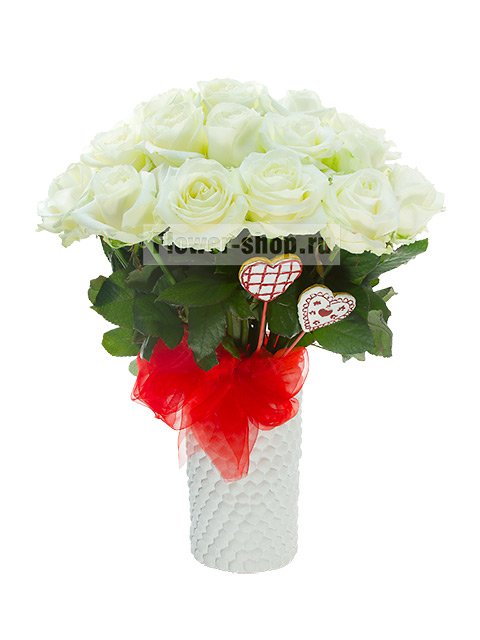 Композиция из белых роз в вазе «Любовная нежность»