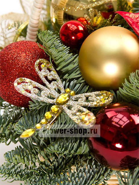 Новогодняя корзина с еловыми ветками «Вифлеемская звезда»