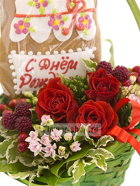 Композиция из роз с пряником «Ко Дню рождения»