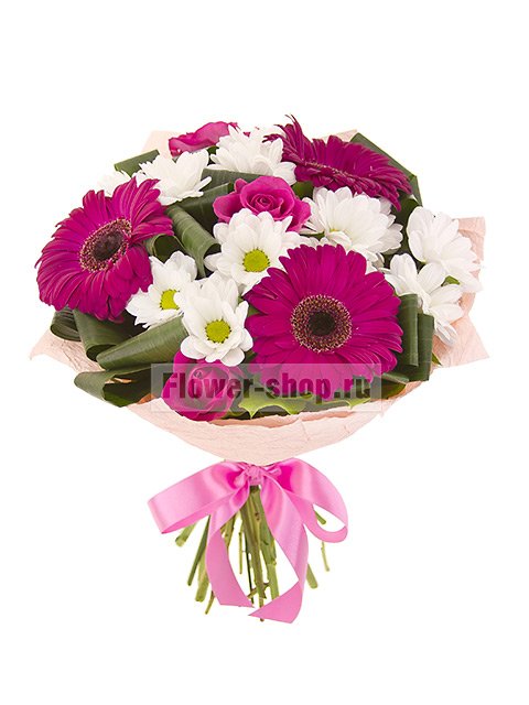 Букет с хризантемами и розами «Очарование гербер»