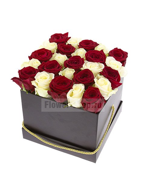 Розы к квадратной коробке «Шах и мат»