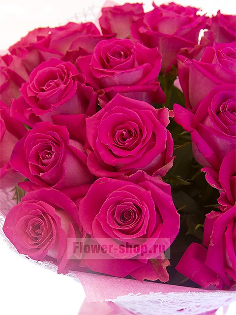 Букет из ярких роз «Турмалин»