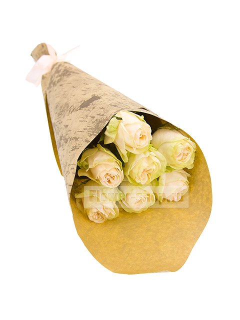 Букет из 7 кремовых эквадорских роз