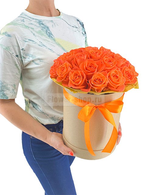 Букет в шляпной коробке «Оранжевые розы»