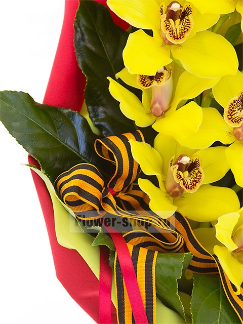 Букет из орхидей «Гимн победы»