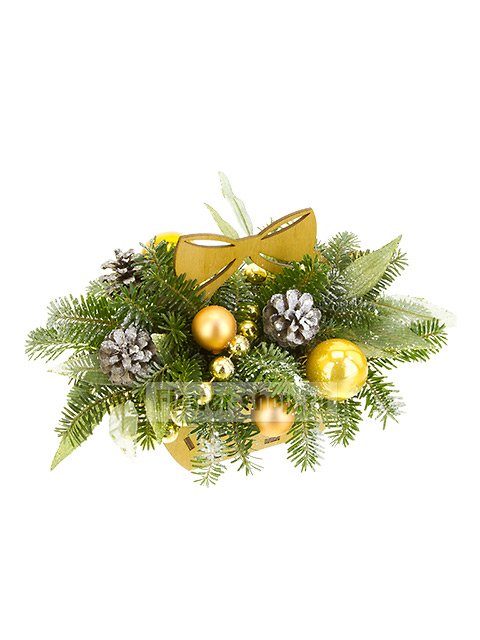 Новогодняя композиция с еловыми ветками «Золотой сувенир»