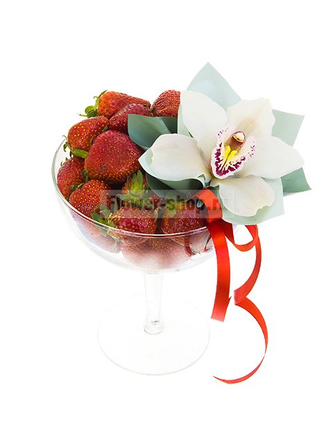 Композиция с ягодами и орхидеей «Клубничный мохито»