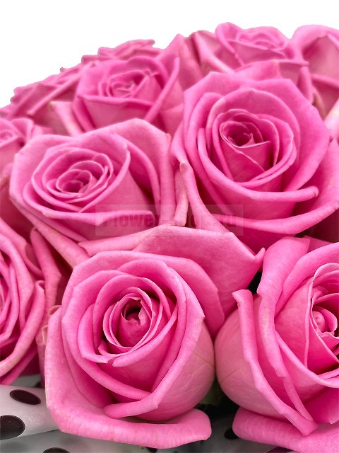 Букет из роз в шляпной коробке «Розовая ленточка»
