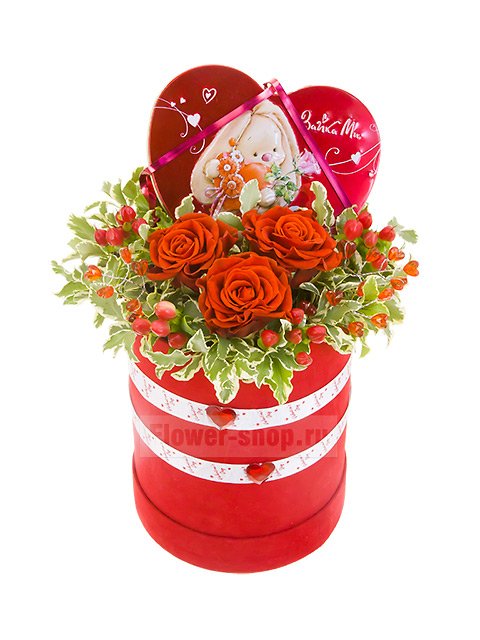 Букет из красных роз со сладостями в шляпной коробке «Моя вторая половинка»