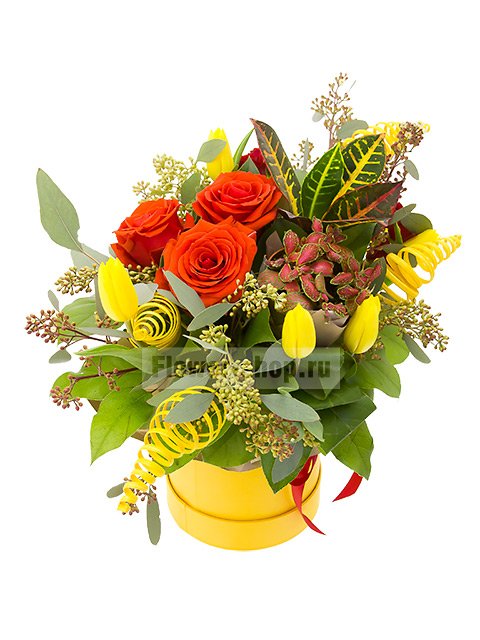 Композиция из роз и тюльпанов в шляпной коробке «Бурито»