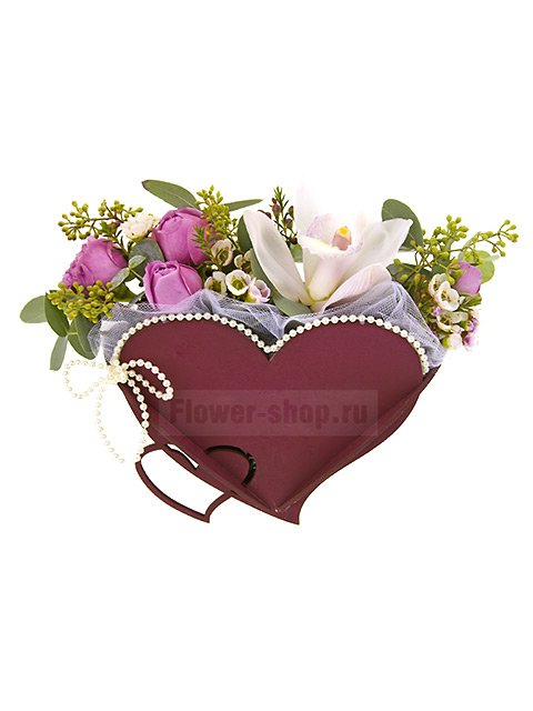 Композиция из орхидеи и розы «Сердце с цветами»