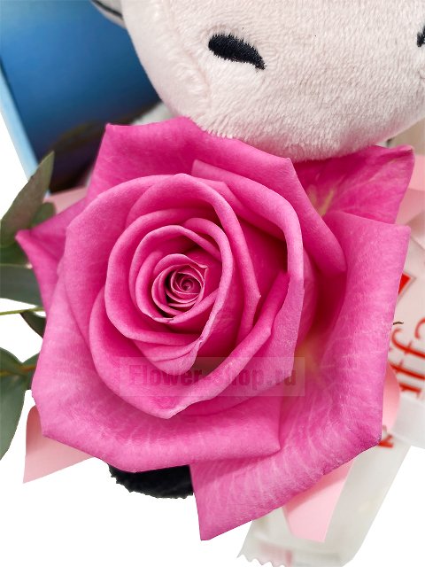 Композиция из розы с мягкой игрушкой «Зебра с подарками»