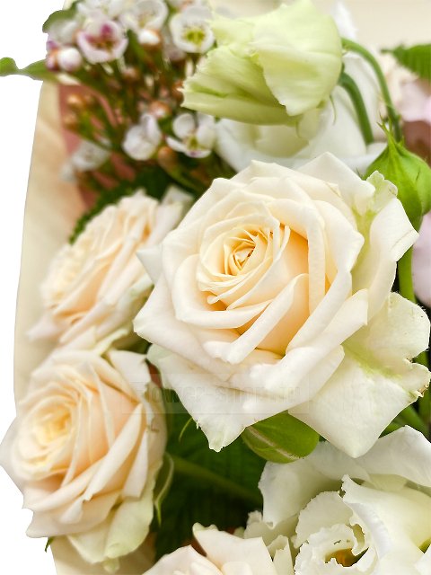 Букет из роз и лизиантуса «Садовая рапсодия»